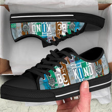 Load image into Gallery viewer, Be Kind - Unisex Low Top Shoes Black