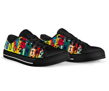 Load image into Gallery viewer, Dog Mom - Unisex Low Top Shoes Black
