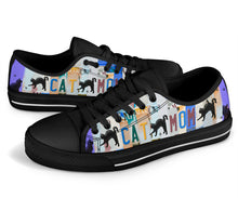 Load image into Gallery viewer, Cat Mom - Unisex Low Top Shoes  Black
