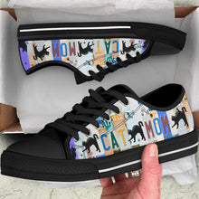 Load image into Gallery viewer, Cat Mom - Unisex Low Top Shoes  Black
